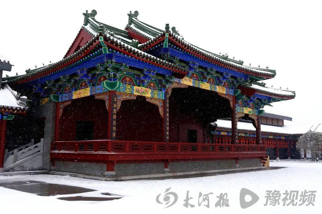 周口:雪景中的关帝庙历史街区_雪花_古建筑_中轴线
