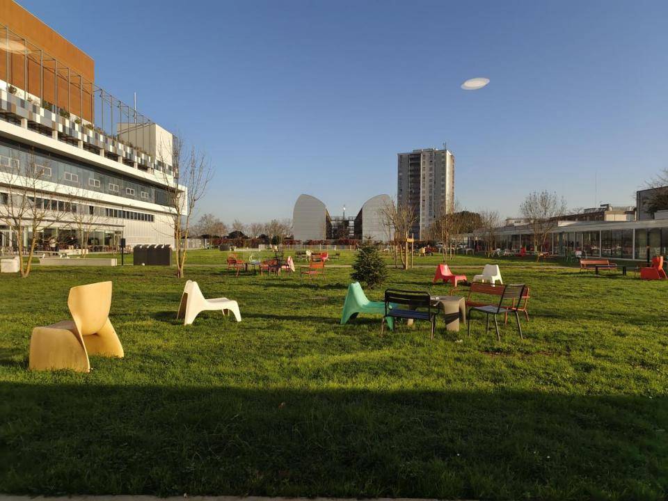 林茂院长一行出访法国凯致商学院,共商中法学院未来