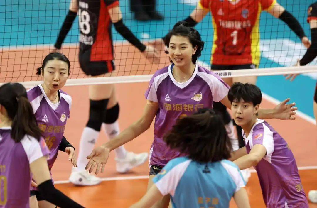 作为天津女排的绝对核心,无论在整个攻防体系中的价值,还是在精神层面