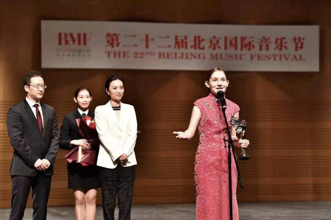 节「青年音乐家奖」获得者林冰斩获第66届格莱美奖_歌剧_中国_创作