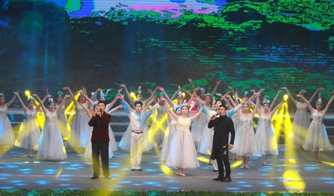 《官鹅情缘》独唱《蒹葭》器乐合奏《陇南千古情》情景对唱《小丫情歌
