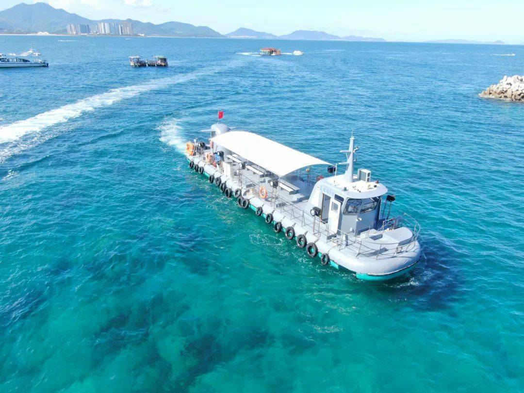 乘坐潜水艇轻松游览海底世界……超有趣!_观光_亲子游_深度