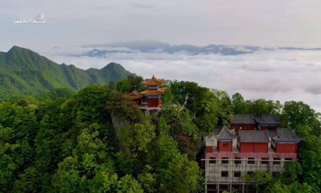 关垭楚长城——绿之恋——龙王垭茶文化旅游区——黄花沟旅游区——皇