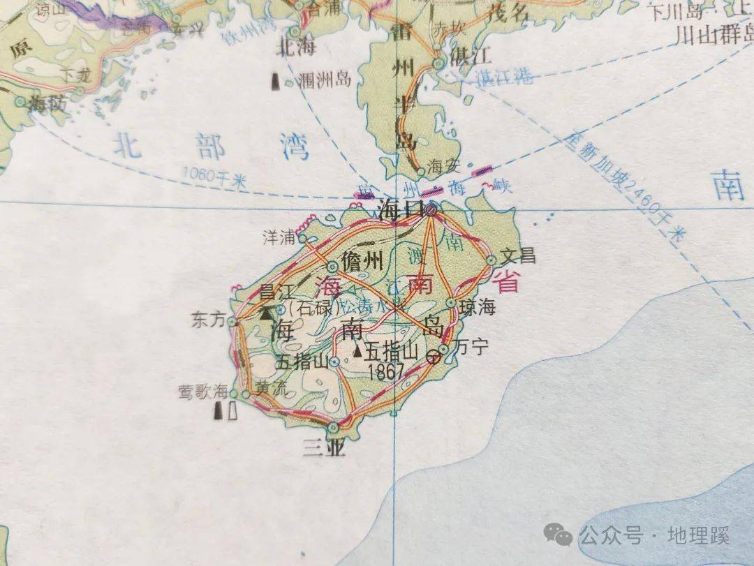 注意,海南省,是中国最南端的省份和最大的经济特区,由多个岛屿组成