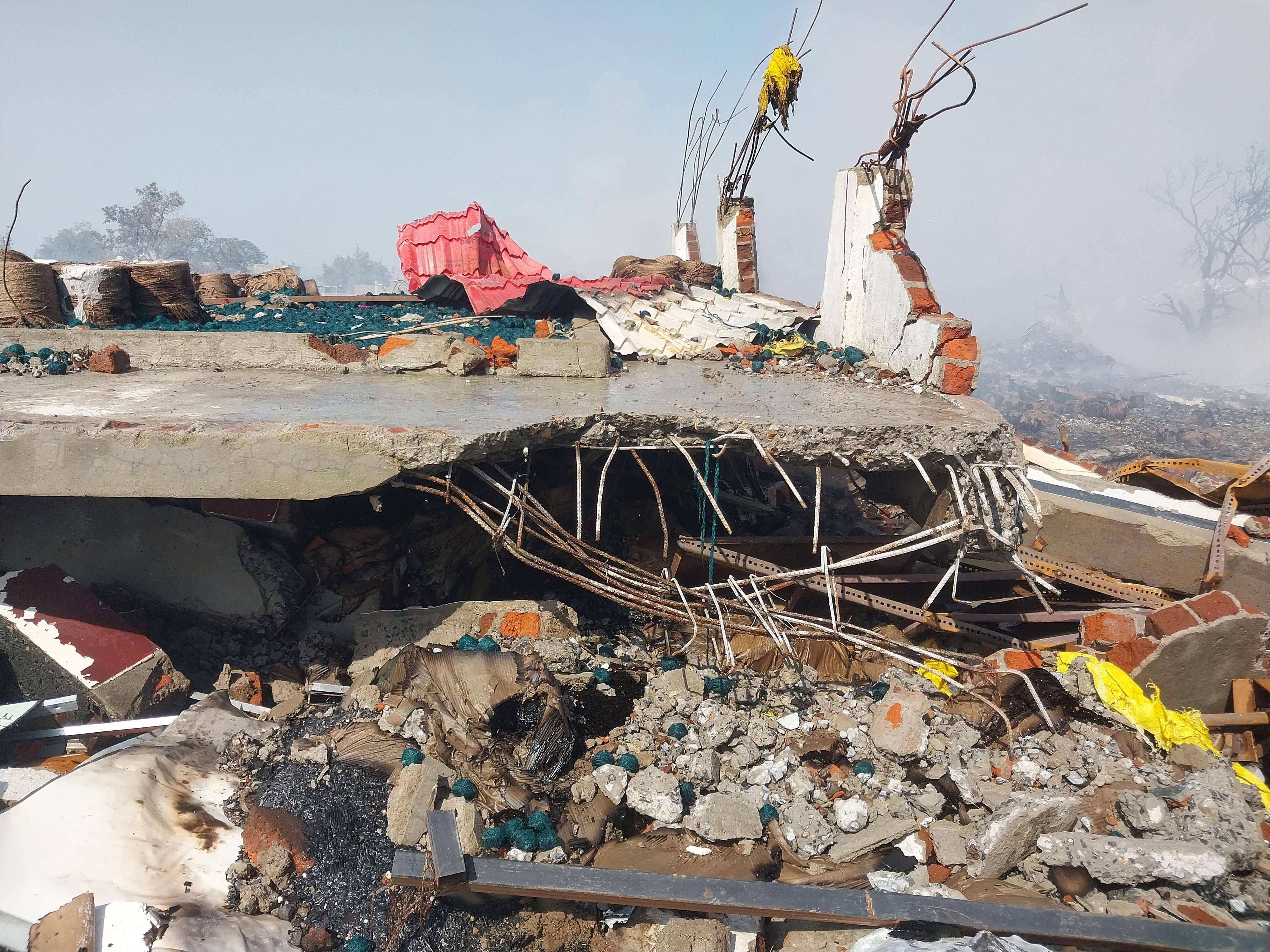 印度中部一鞭炮厂发生爆炸致11人死亡_赫尔达_中央邦_新华社