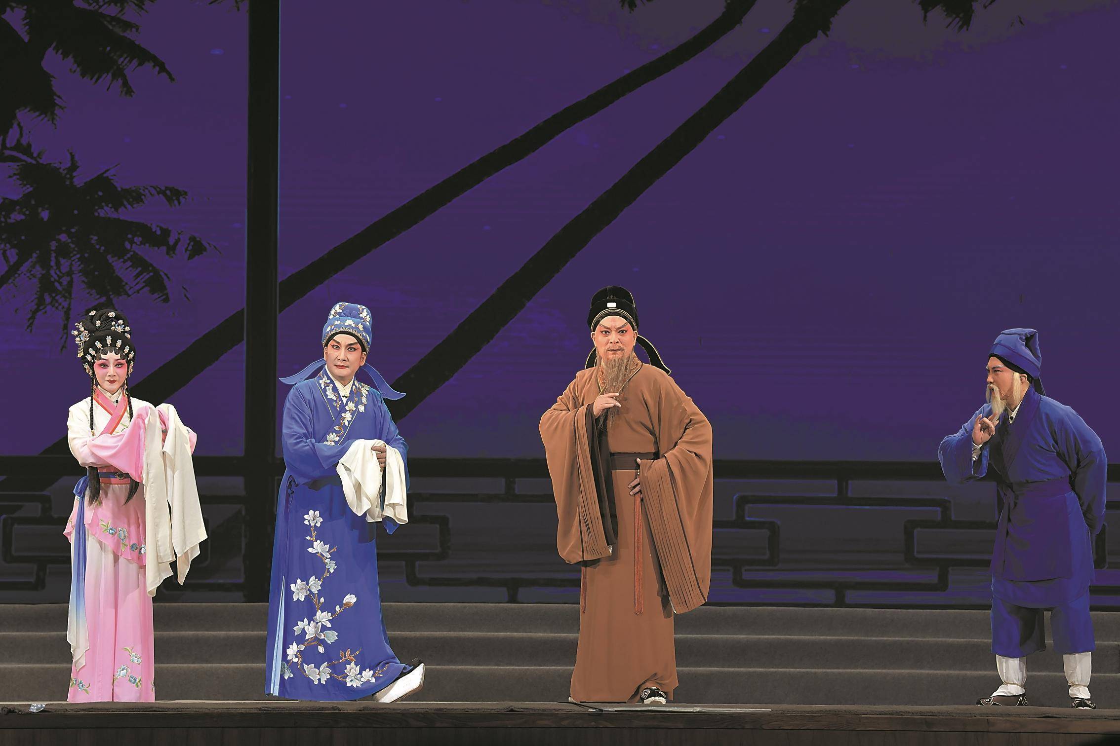 羊城晚报讯 记者黄宙辉,通讯员文瑶摄影报道:2月5日晚,由广州粤剧院