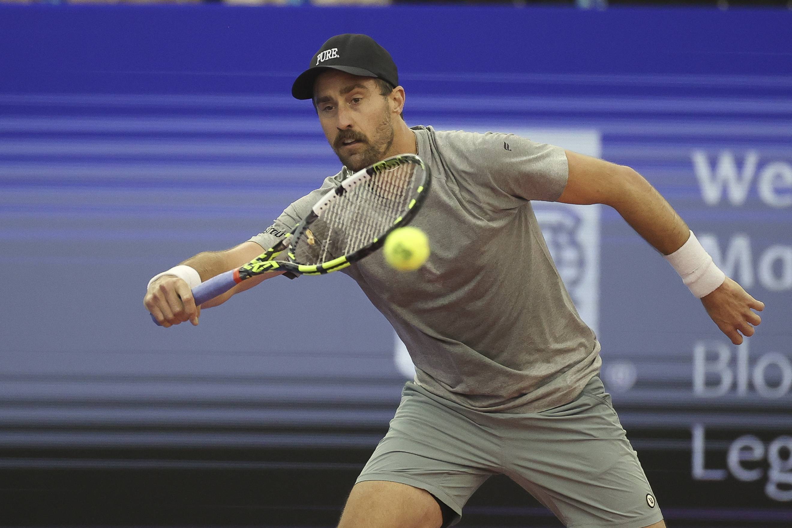 新华社/欧新当日,在美国达拉斯举行的atp网球公开赛首轮比赛中,美国