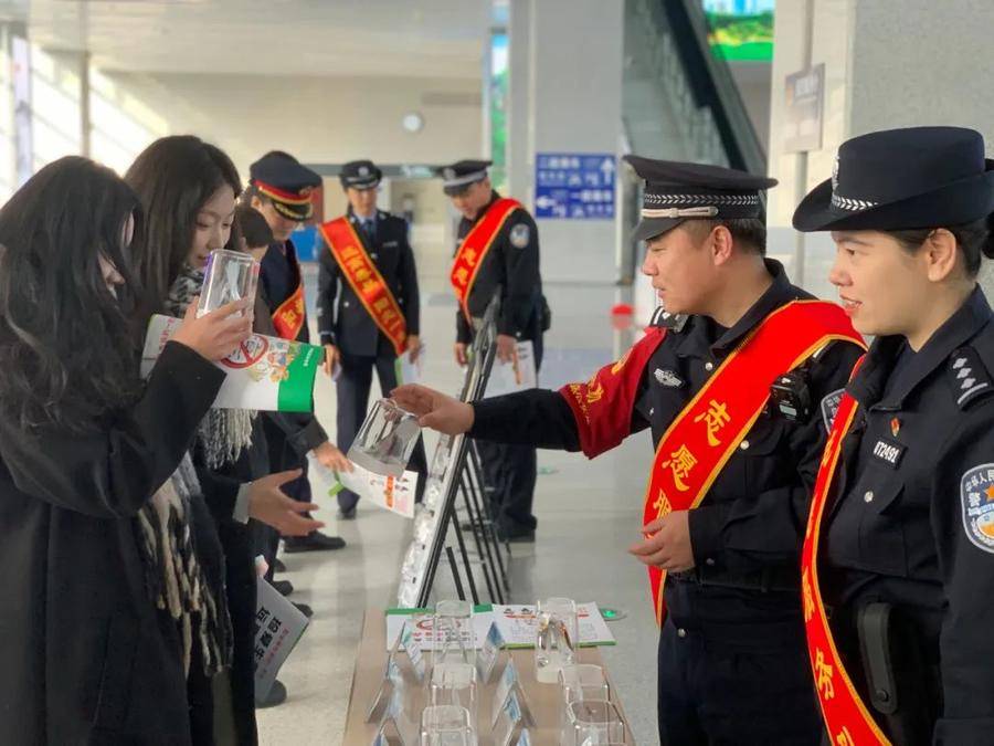 邹平公安:平安无毒迎新春 禁毒宣传不打烊_毒品_群众_活动