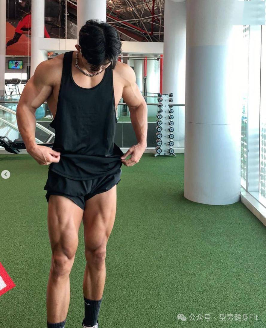 韩国肌肉小哥,这完美腹肌搓衣板,好想带回家!