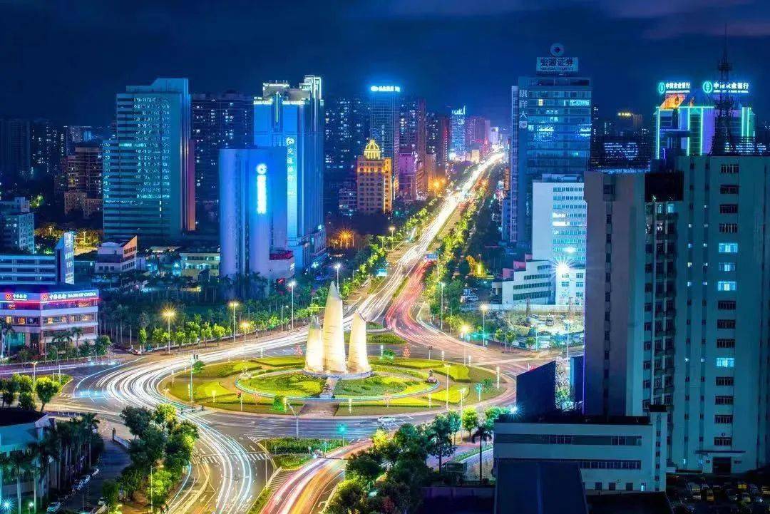 答案必然是湛江经济技术开发区最"年轻"的是哪个县(市,区)?