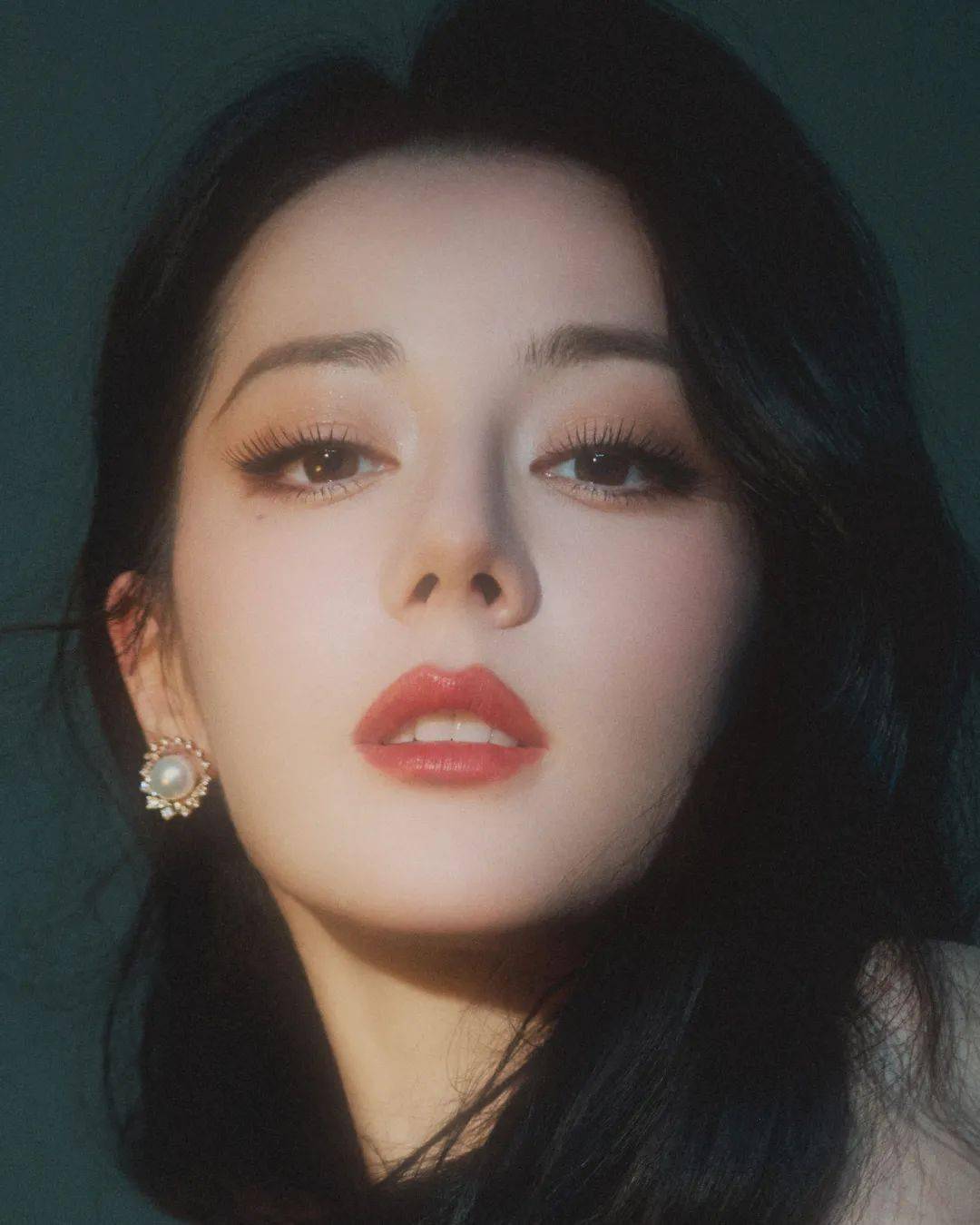 08张进合作艺人:迪丽热巴,张婧