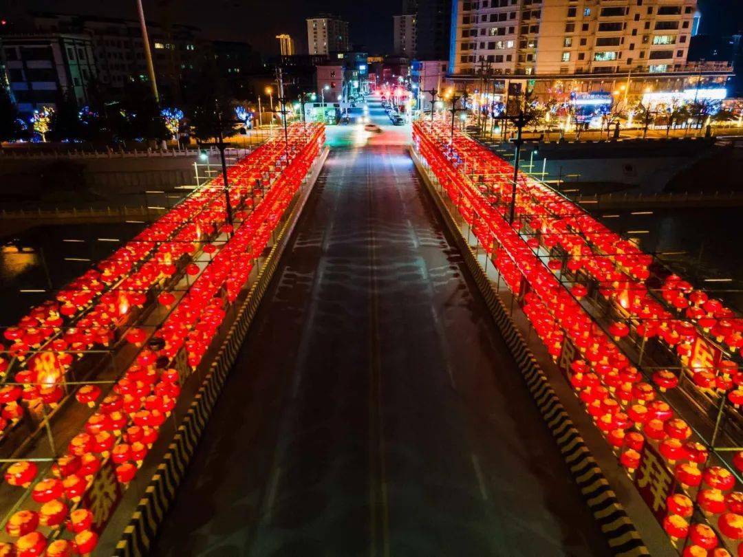 礼县:灯光璀璨迎新春 夜景如画年味浓_广场_秦汉_夜空