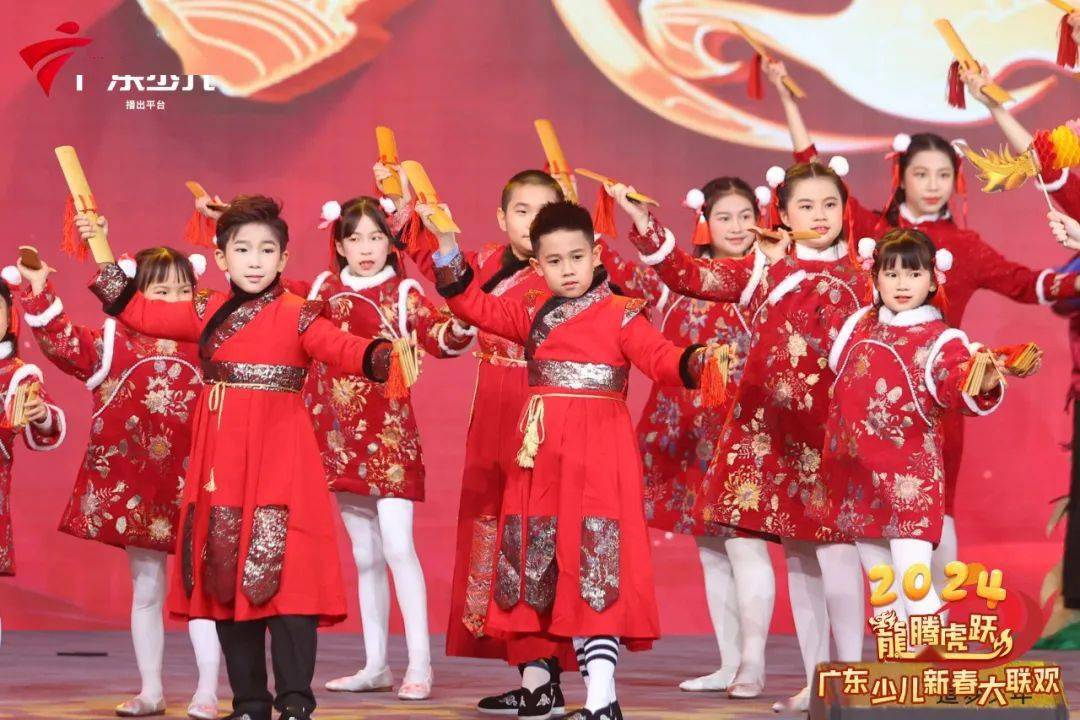 表演者:谭亦晨,廖建雅,谢羽菲,何明晰,陈栩言,乔凡芯,席钰涵,曹涵雨