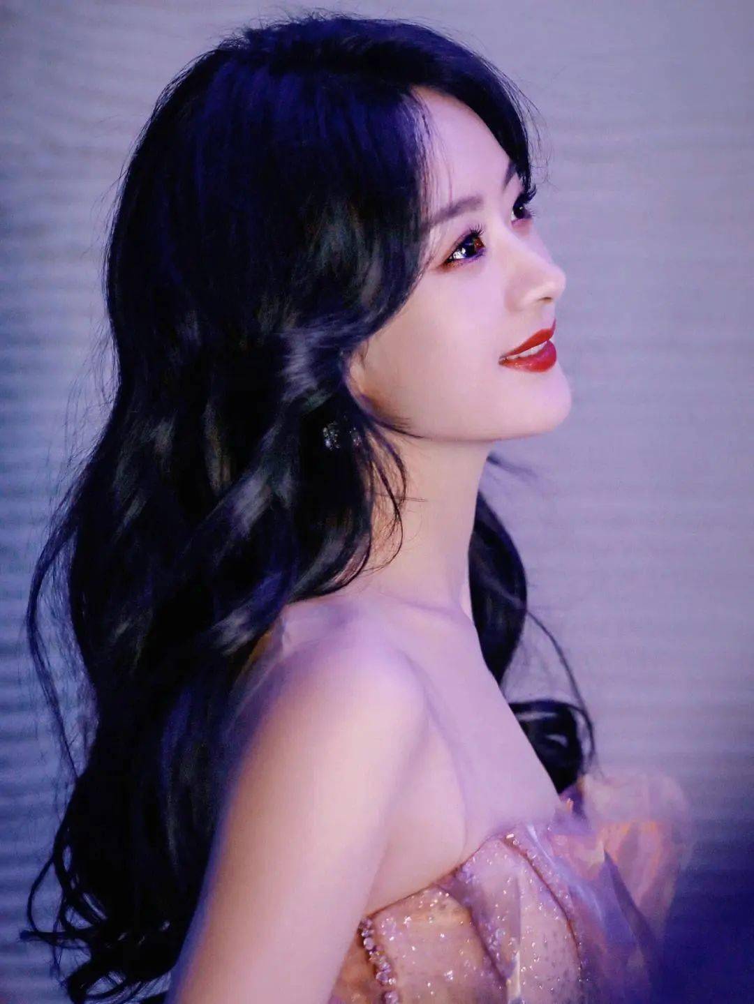 首日票房过亿,她一出场,我就哭了_赵丽颖_郝秀萍