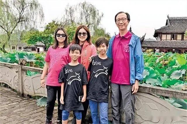 跳水女皇伏明霞近况:71岁丈夫身价百亿,19岁女儿亭亭玉立_郭晶晶_孩子