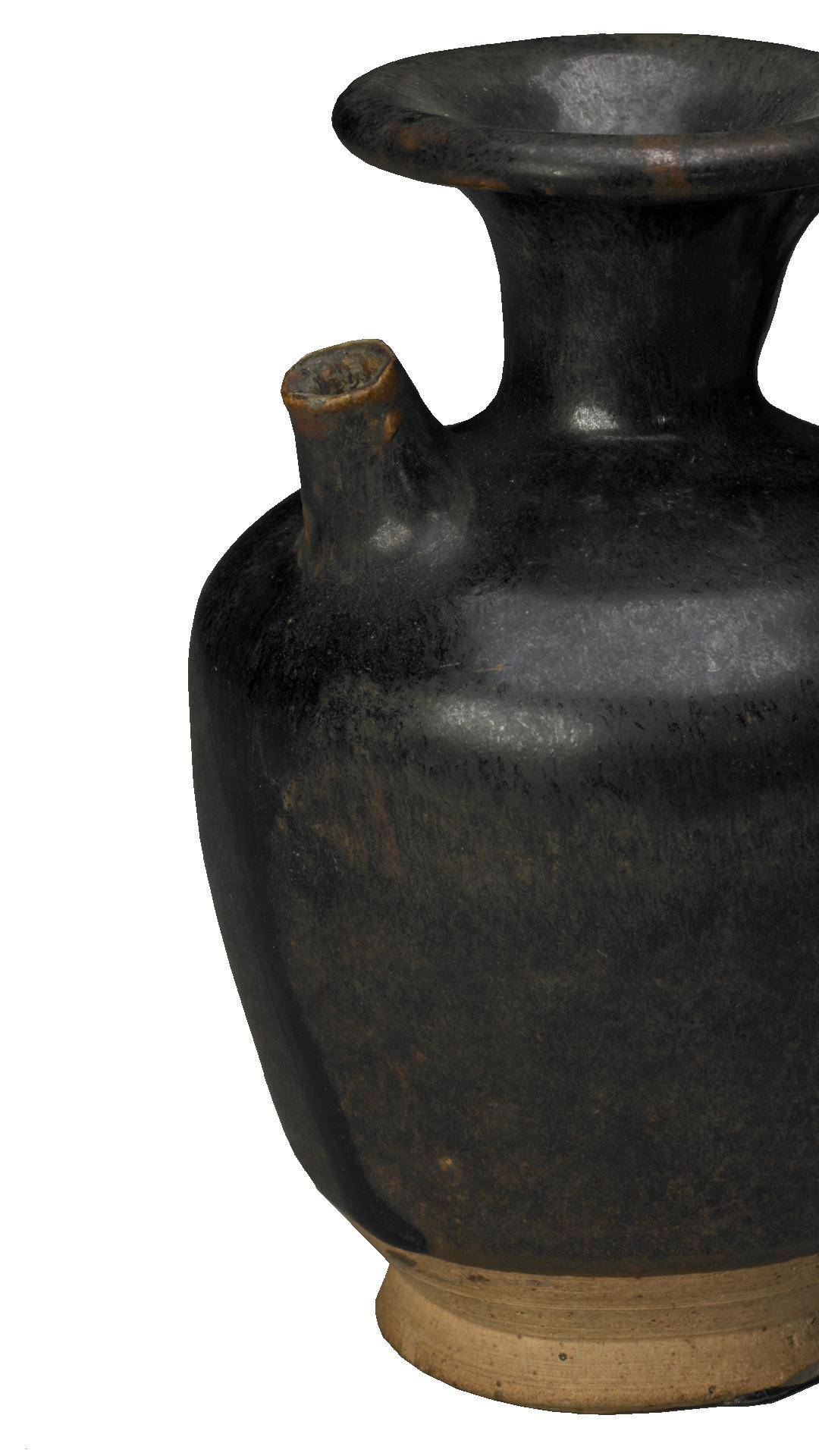 乌金釉描金开光海水龙纹瓶清康熙 乌金釉描金博古纹碗清雍正 乌金釉