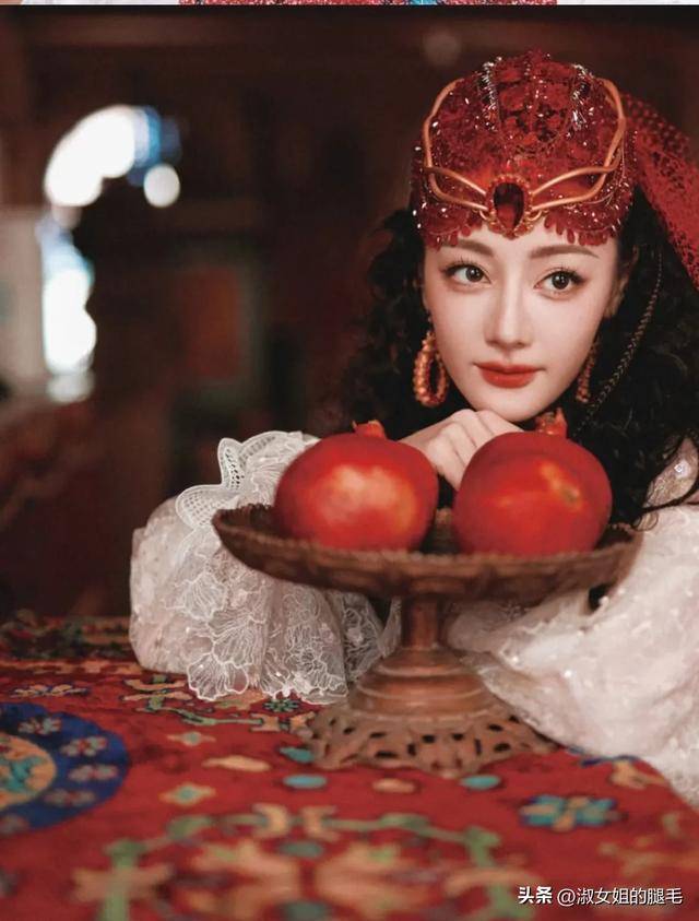 迪丽热巴喀什分晚会杀疯了:"异域特色",真的美爆了!_观众_新疆_魅力