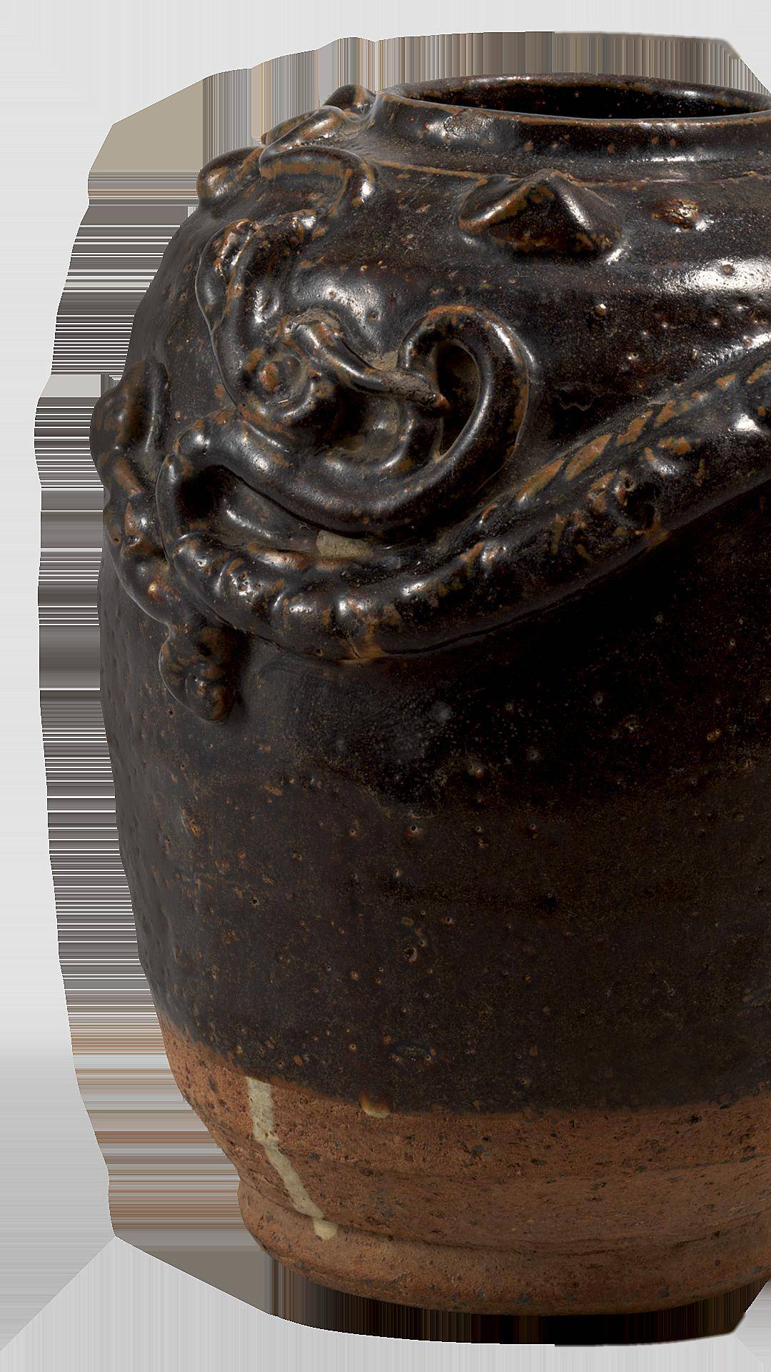 乌金釉描金开光海水龙纹瓶清康熙 乌金釉描金博古纹碗清雍正 乌金釉