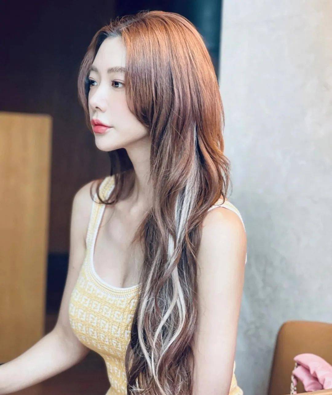 绝对顶配啊!_克拉拉_人气_身高