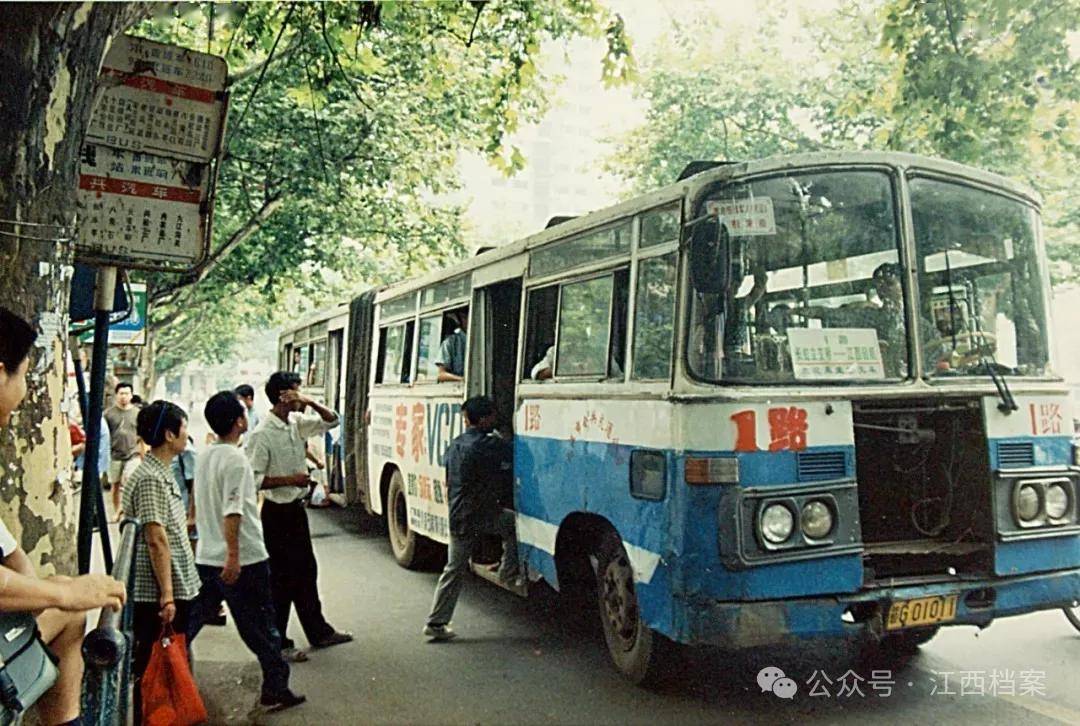 九江以前南昌的有轨电车,应该很多人都还有印象吧.