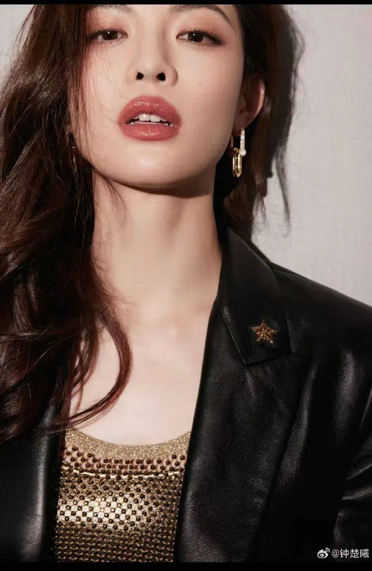 这对明星官宣恋情_侯雯元_钟楚曦_社交