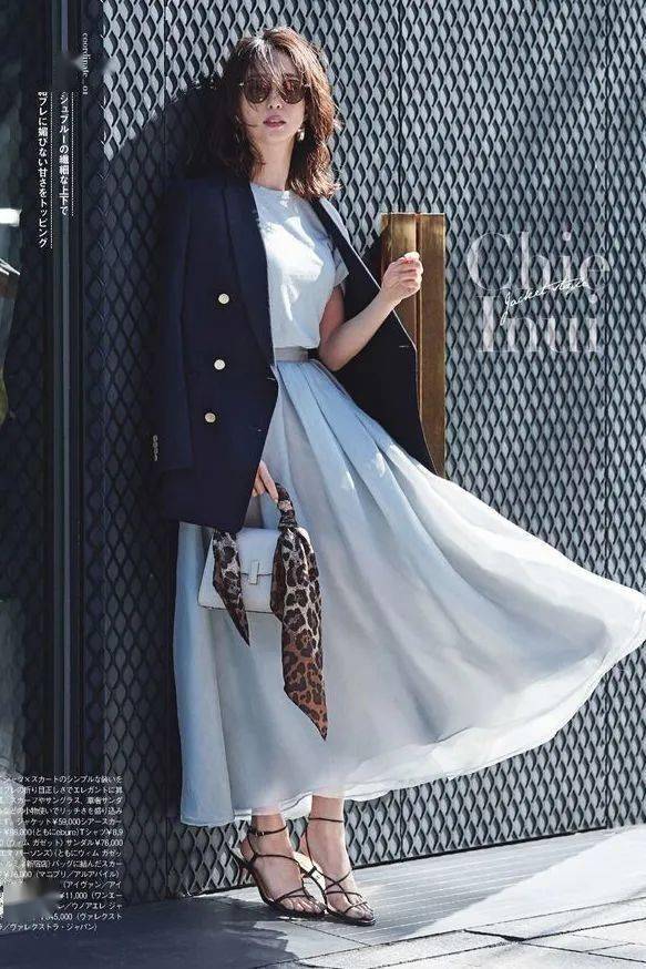 西服_百褶裙_西装