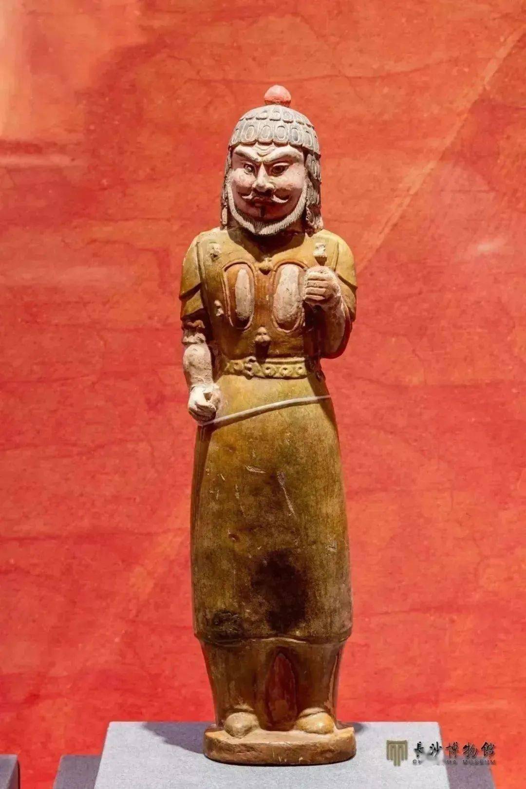 青釉武士俑北魏(386—534)河南省洛阳市出土洛阳博物馆藏▲黄釉胡人