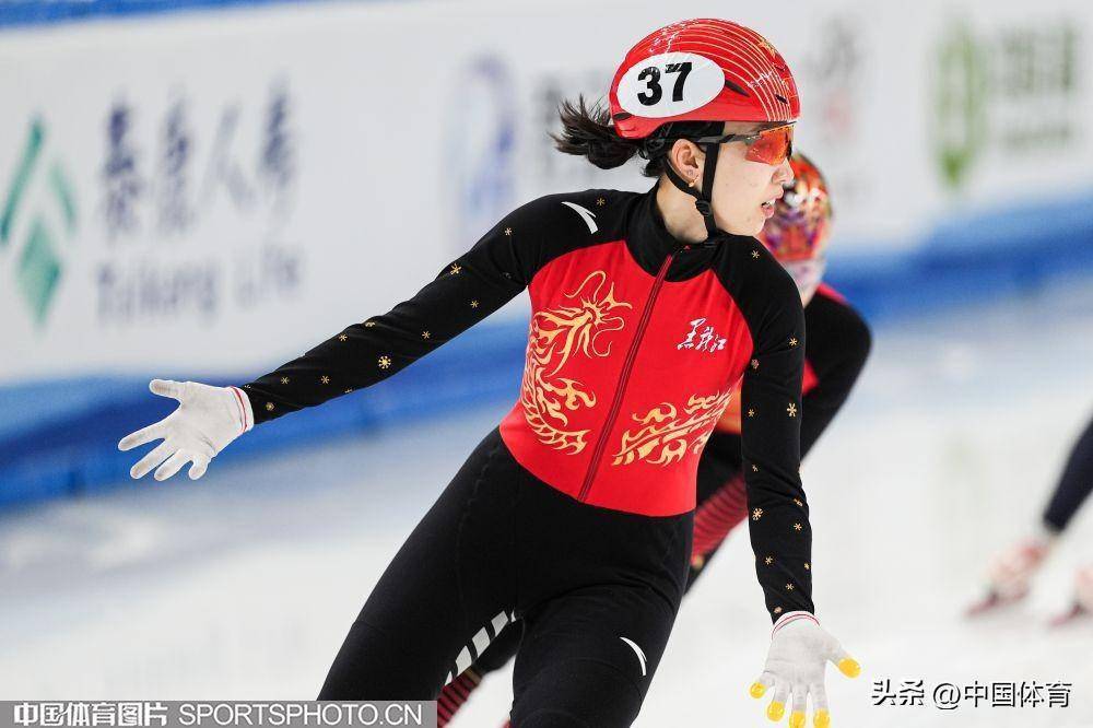 十四冬| 臧一泽获得短道速滑公开组女子1500米冠军_比赛_张楚桐_选手