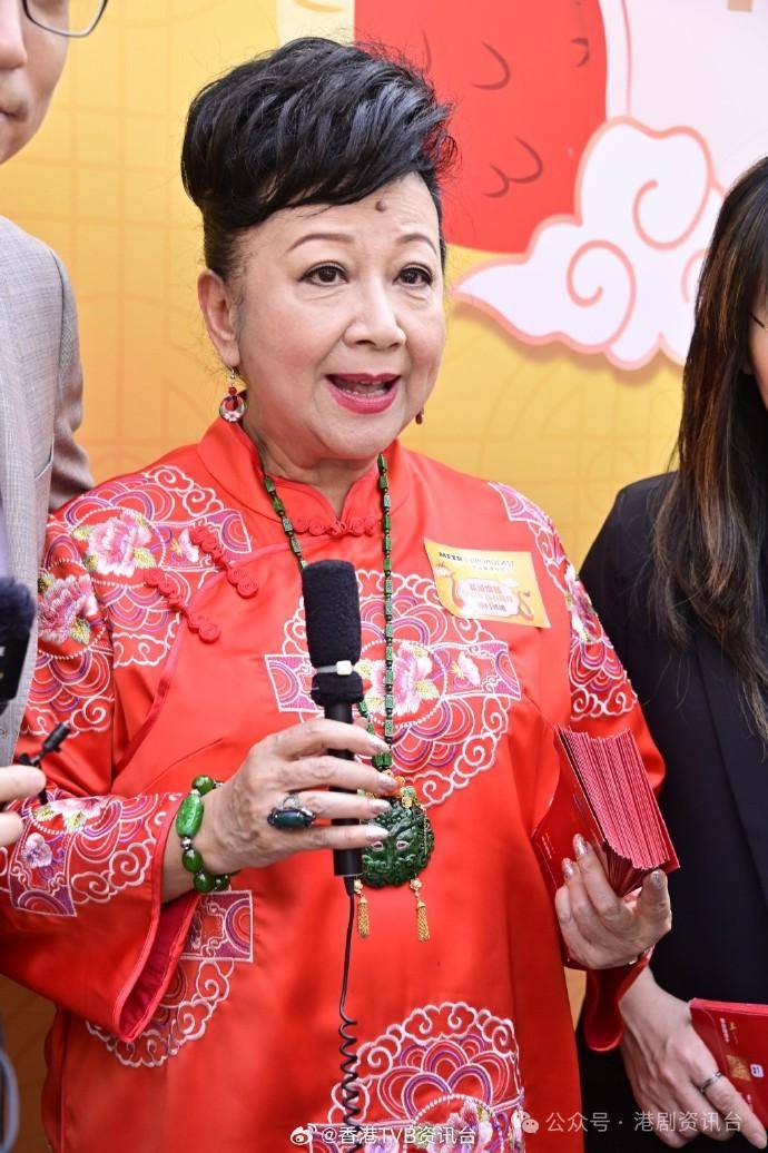 谈到可会签家燕姐,马浚伟笑言就算不签,都要捧家燕姐.