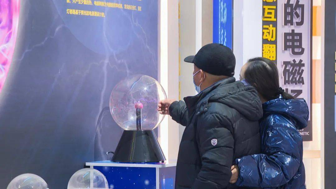 玉溪市科技馆辅导员  吴念玉溪市科技馆每天有日常的讲解接待,小朋友