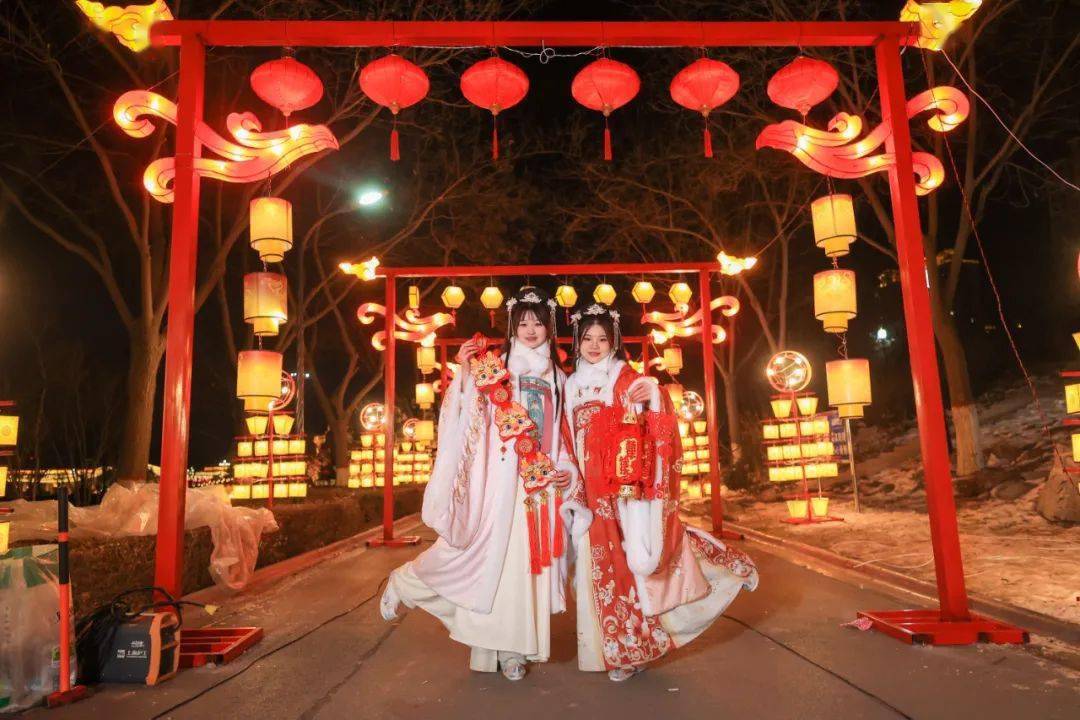 灯会这样拍嘎嘎出片~_花灯_辛集_灯笼