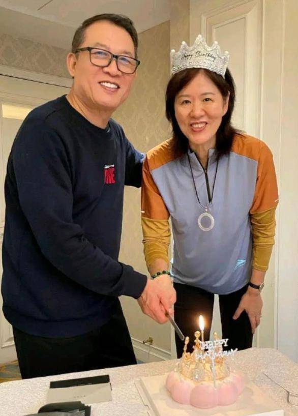 那个被郎平"亏欠"的前夫,最近过得怎么样?_白帆_女儿