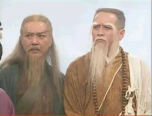 那时候的黎汉持梳着后背