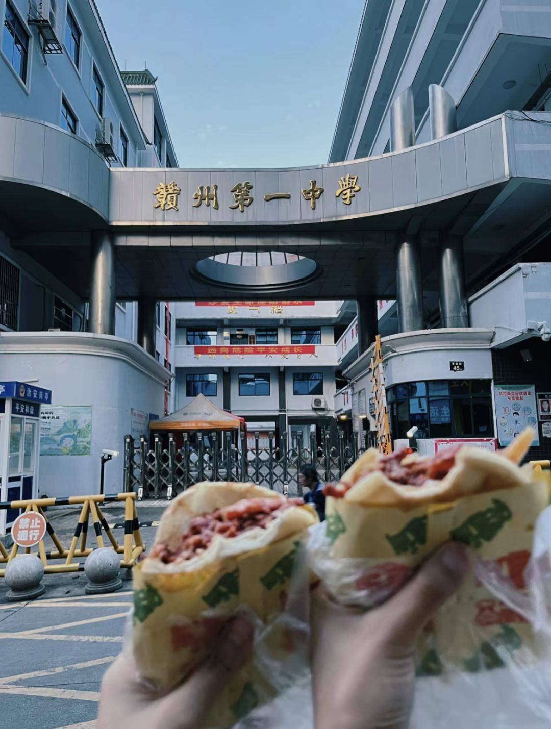 图源@清醒的月亮小南门在赣州城东部南接红旗大道中段,北与厚德路相交