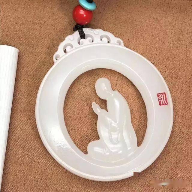 苏工和田白玉雕刻一件"悟道",不知有几个人能够看得懂?