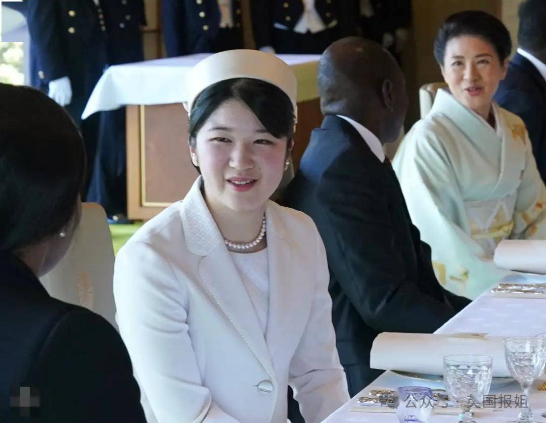 备选驸马都是精英帅哥,父母盼她快点嫁?_工作