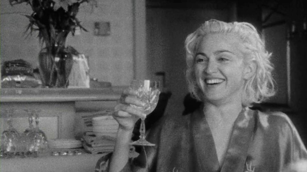 十年前的韩国虐诗房truth or dare_麦当娜_纪录片_电影