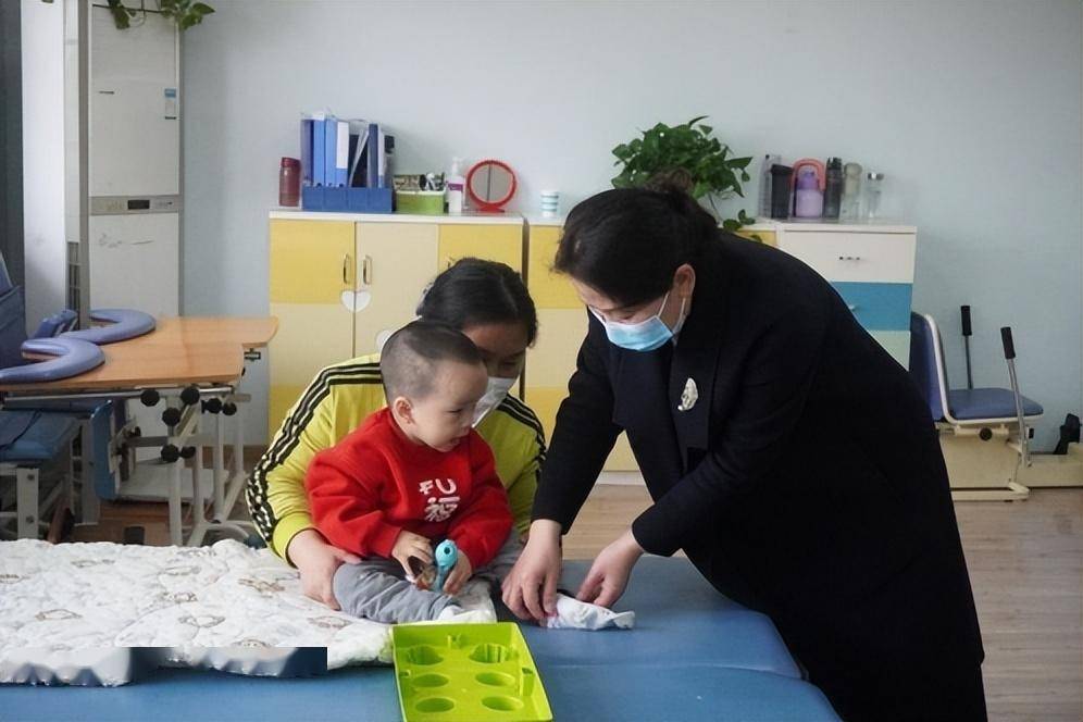 开封市儿童福利院领导慰问之行 传递温暖 激发动力_王睿莉_工作日