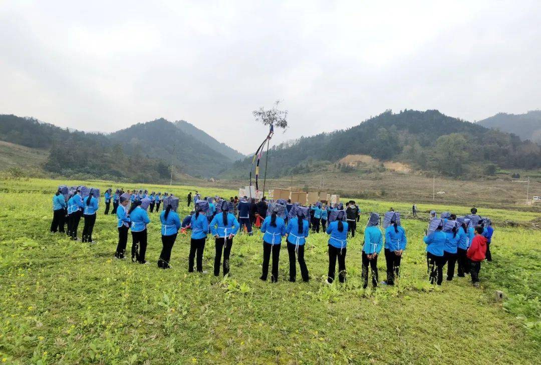东兰县兰阳村:多彩蚂拐习俗闹新春_铜鼓_活动_山歌