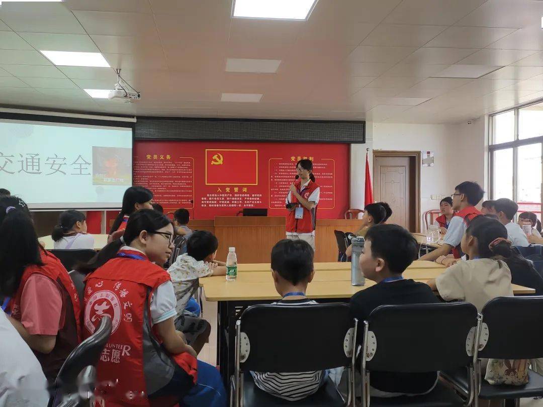"共享欢乐·携手前行"2023年度新会东方红中学服务总结_进校园_项目