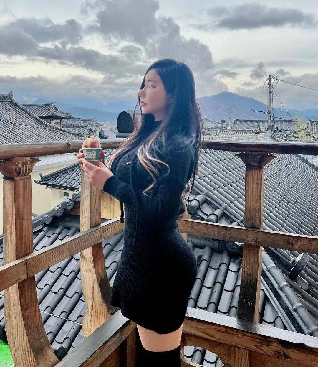 太抢眼啦!_身材_vivi