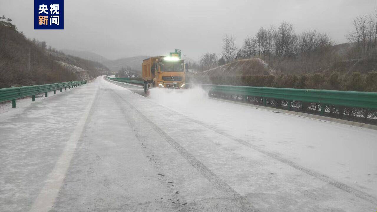 受雨雪天氣影響 陝西境內136個高速收費站入口臨時管控