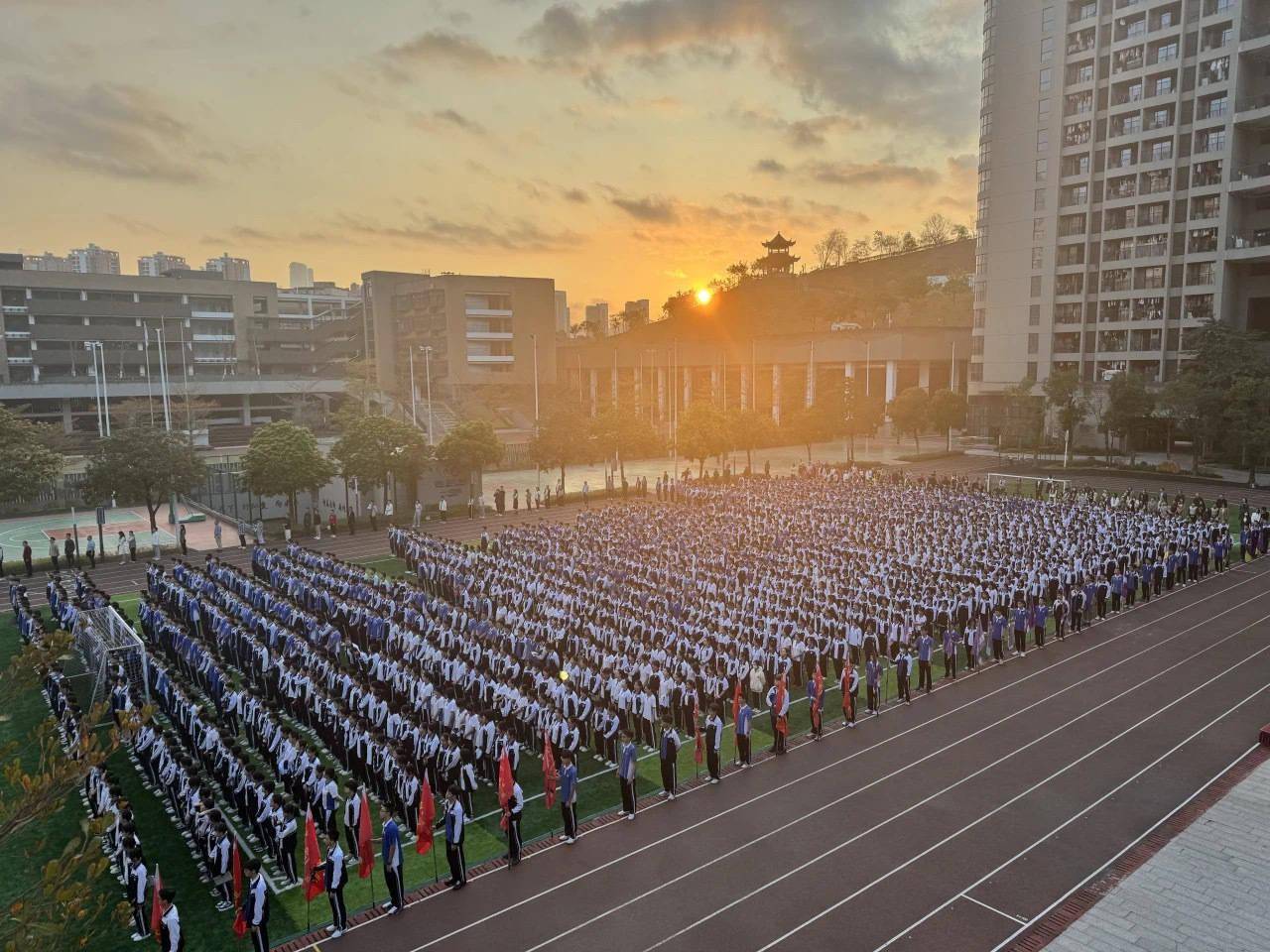 淮北龙华高中图片