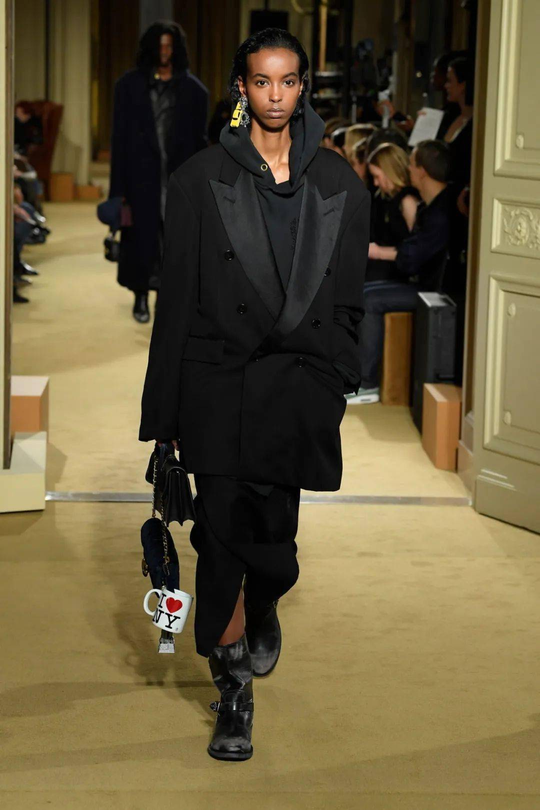 被焕然一新的coach圈粉,coach 2024秋季成衣系列~_大赛_设计_小伙伴