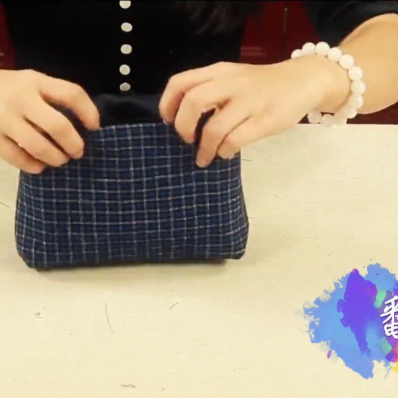 廊下土布手工艺品制作系列微课——缝制一个土布手包_里衬_链条_步骤