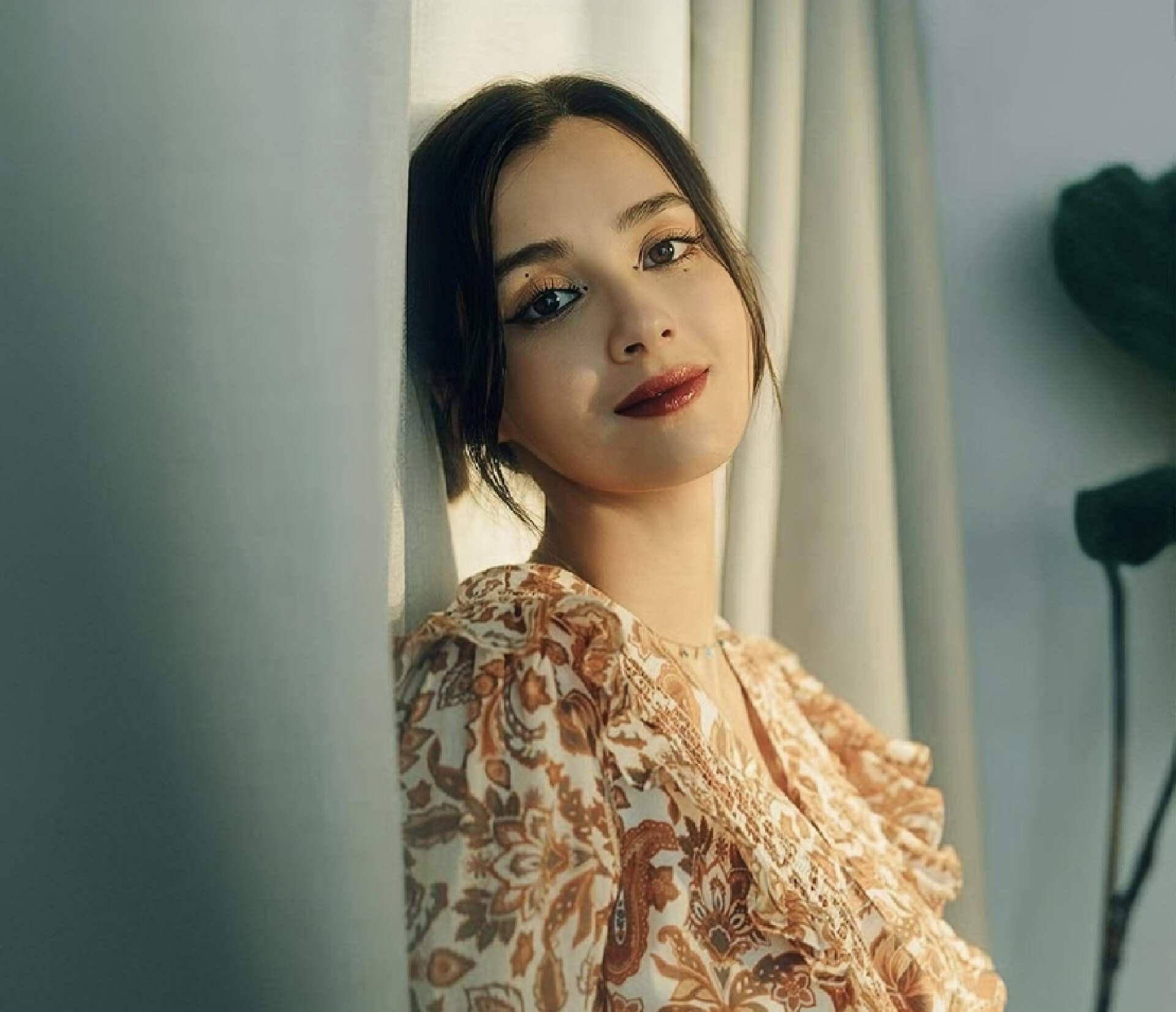 tvb混血女星谢嘉怡获力捧,空降剧组成女主角,因演技差很少拍剧_陈维冠