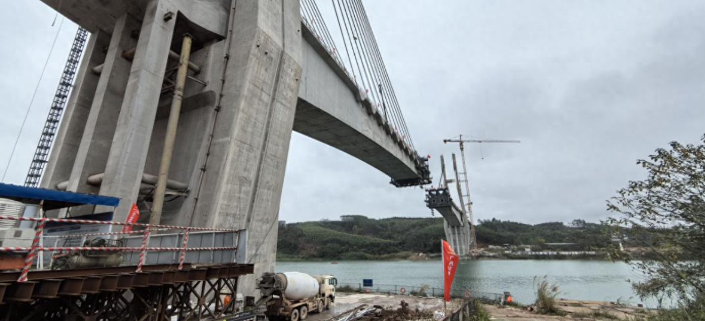 南深高铁六律邕江特大桥全力冲刺合龙_高铁南_施工_工程