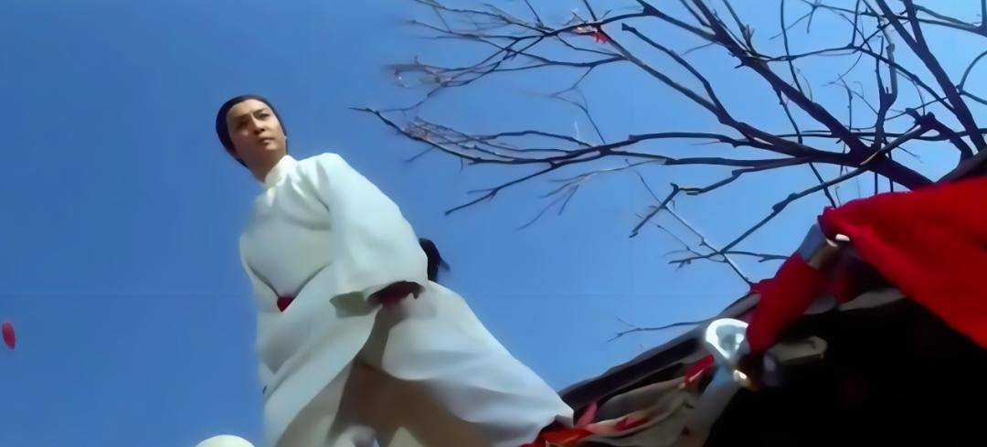 "大侠"的代名词,但最让观众铭记在心的却是更早的《京华春梦》这部戏