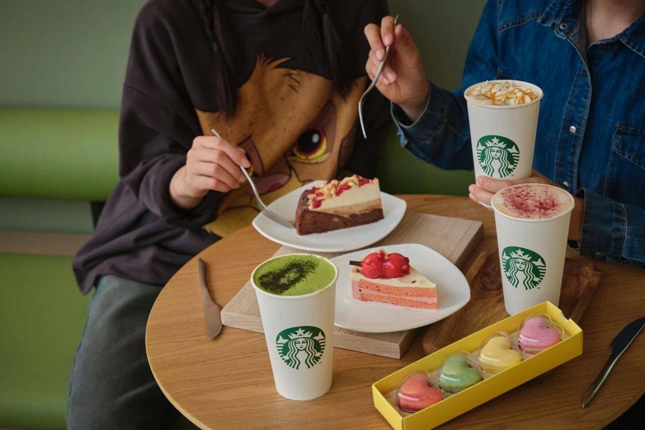 龙年的星巴克开始加东坡肉了,没有创意都不好意思卖