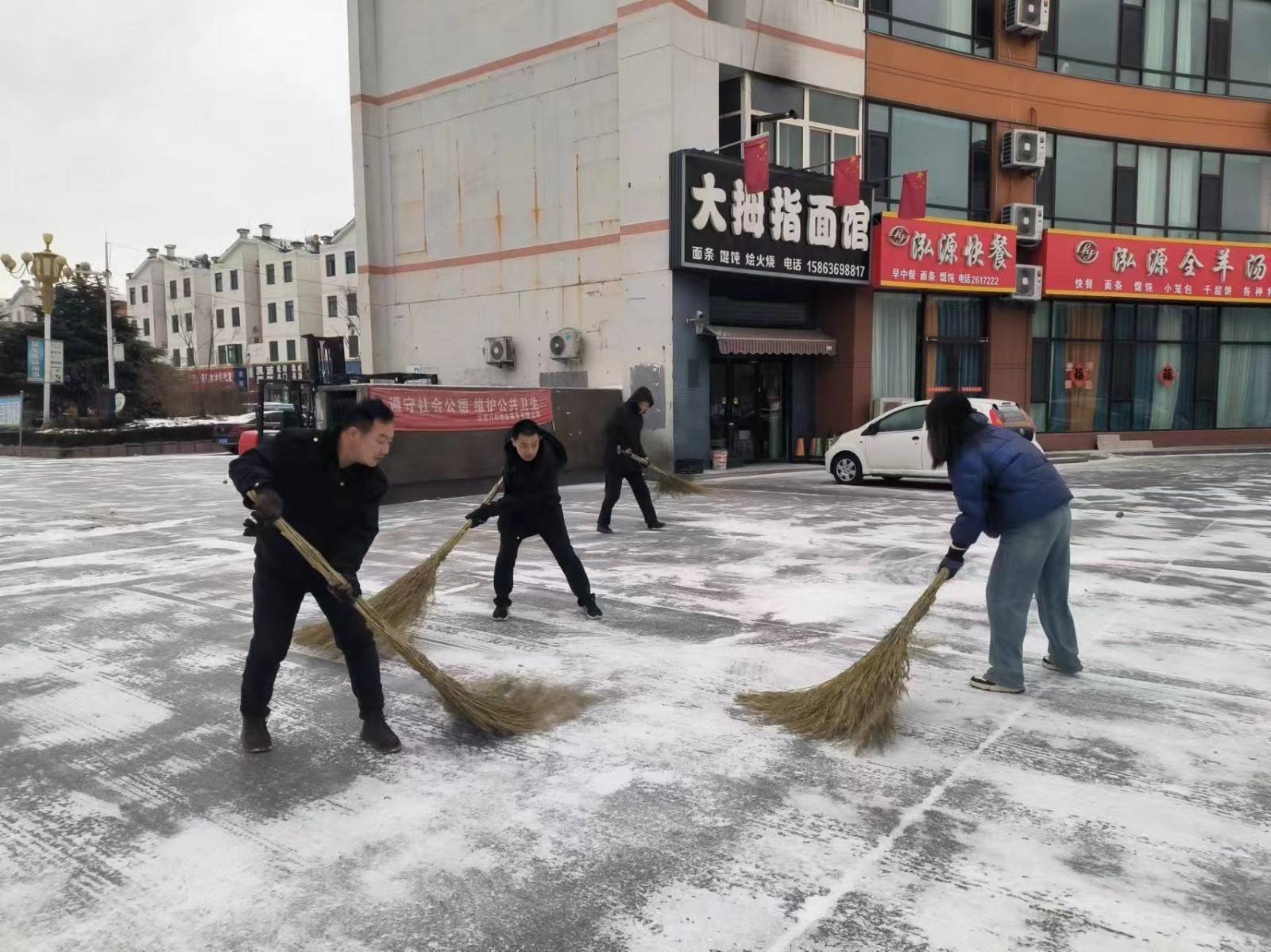 潍坊高密市综合行政执法局有序开展扫雪除冰工作_积雪_保障_干道